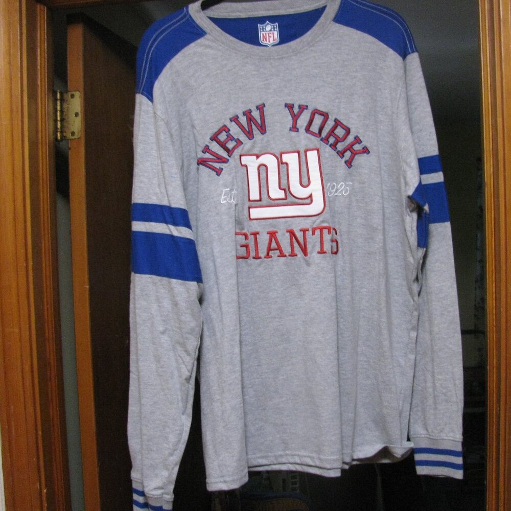NEW YORK NY  GIANTS NFL EMBROIDERED LONG SLEEVE SHIRT SIZE XL NWOT????? GORGEOUS